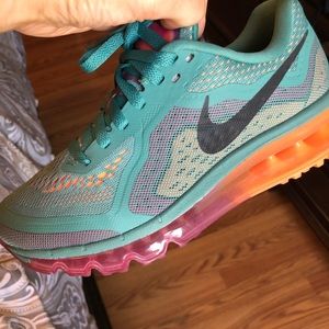 Women’s Nike Air Max 2014